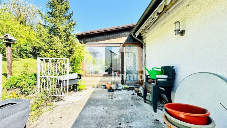 Umfangreich saniertes EFH inkl. PV-Anlage, Terrasse, Wintergarten und Garage - Terrasse